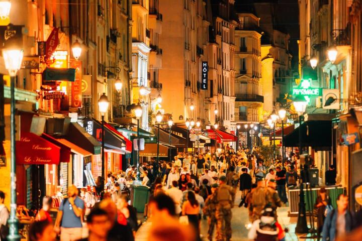 How to Avoid Tourist Traps in a Big City