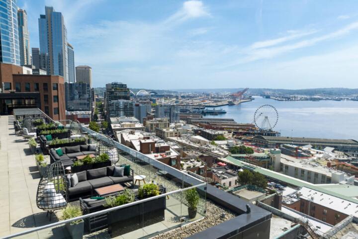 Secret Rooftop Views: Discovering Cities from Above