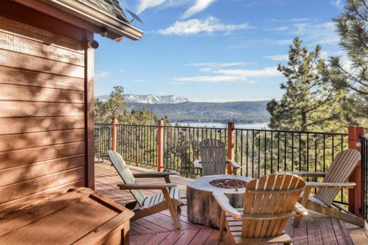 Cozy Retreats: The Best Mountain Cabins for Couples