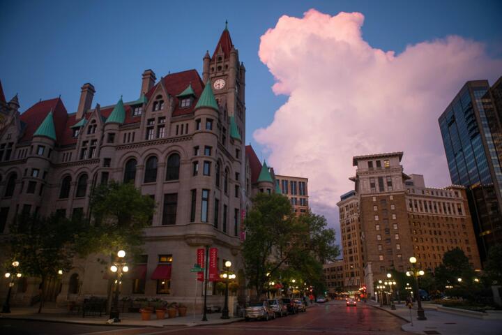 The Difference Between Downtown and Neighborhood Stays